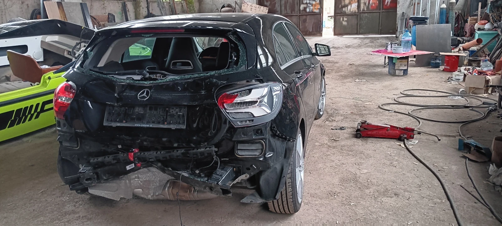 Mercedes-Benz A 180 1.6 - изображение 4