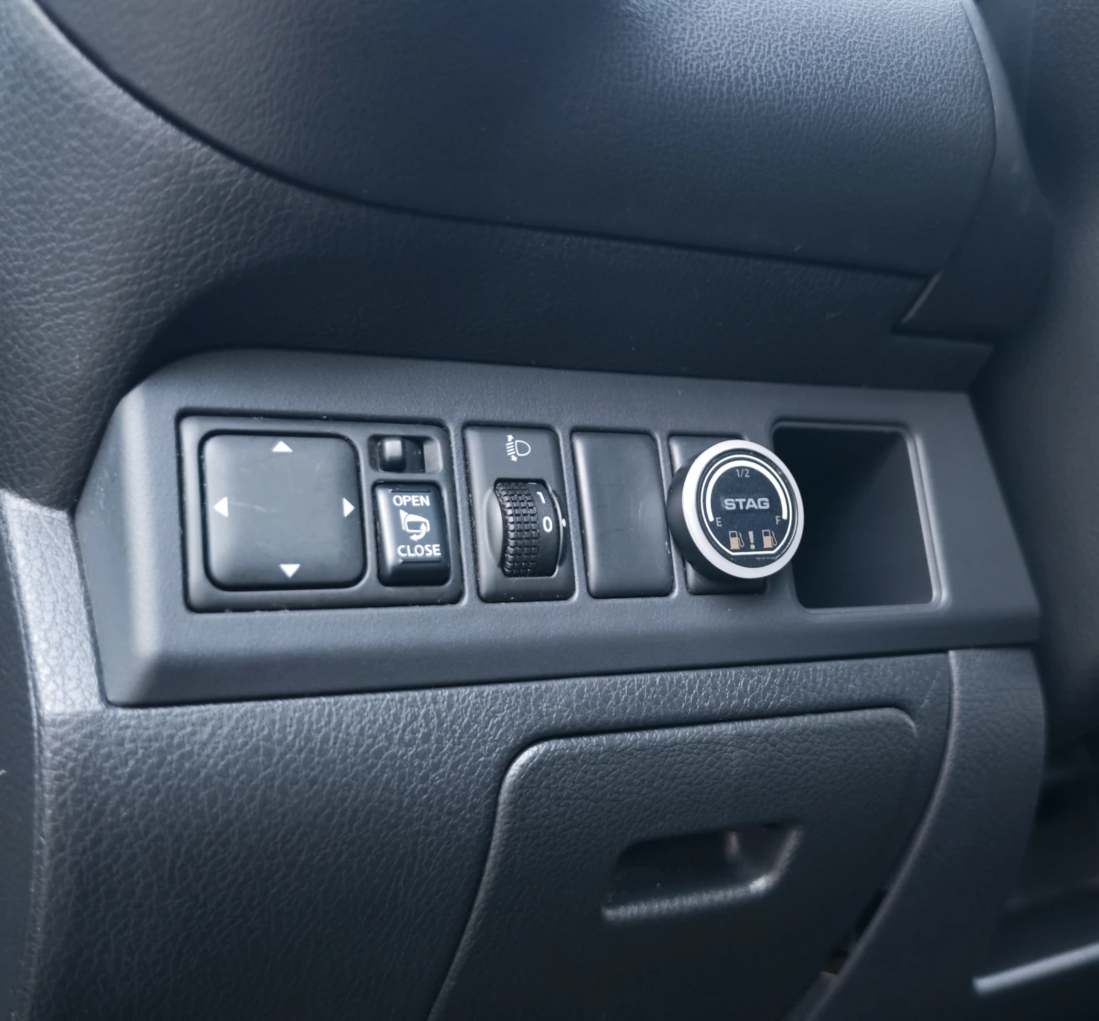 Nissan Note 1.6 Aut Gas Keyless - изображение 9