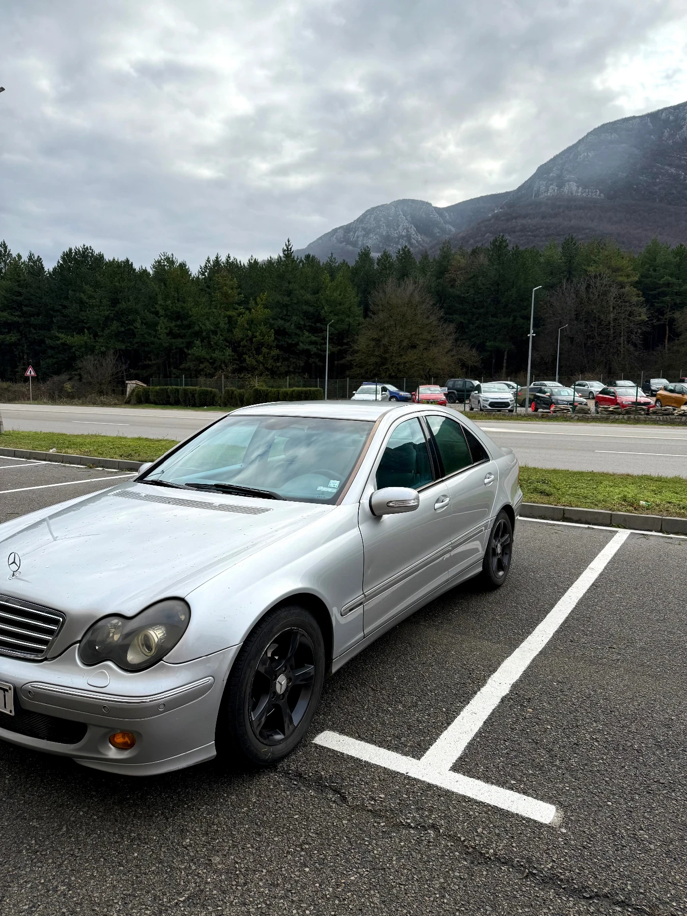 Mercedes-Benz C 200 2.0 - изображение 2