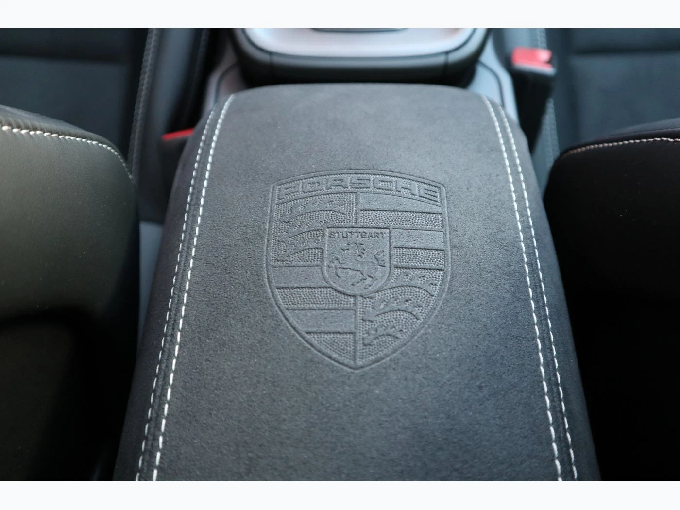 Porsche 911 4GTS - изображение 7