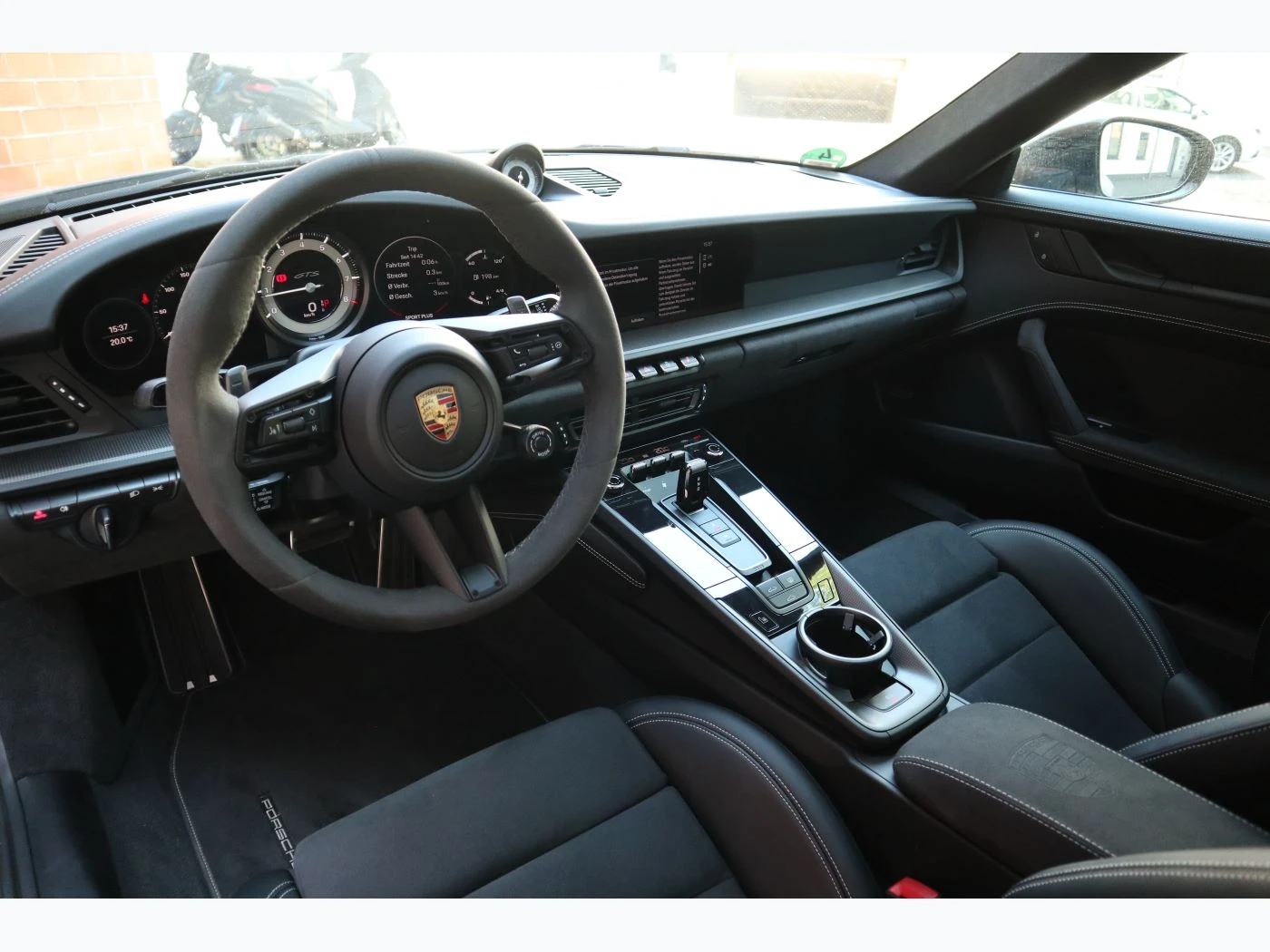 Porsche 911 4GTS - изображение 5