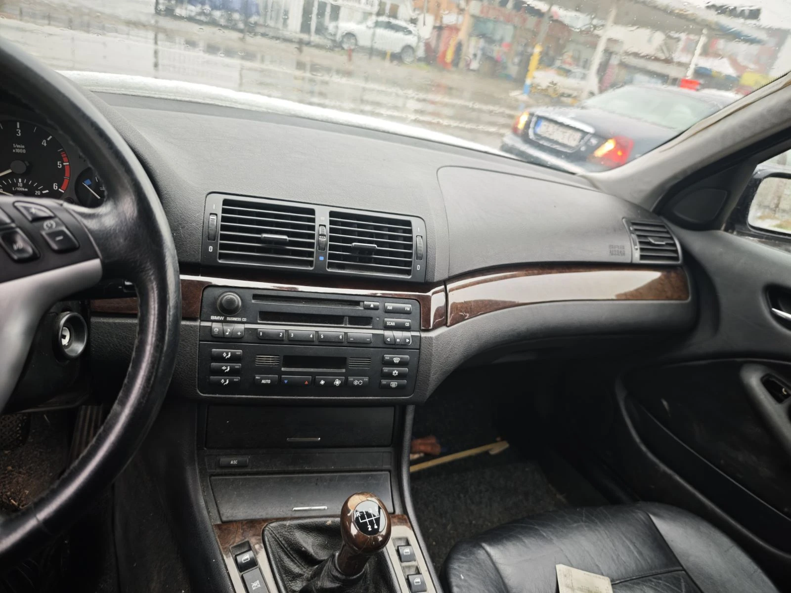 BMW 320  - изображение 6