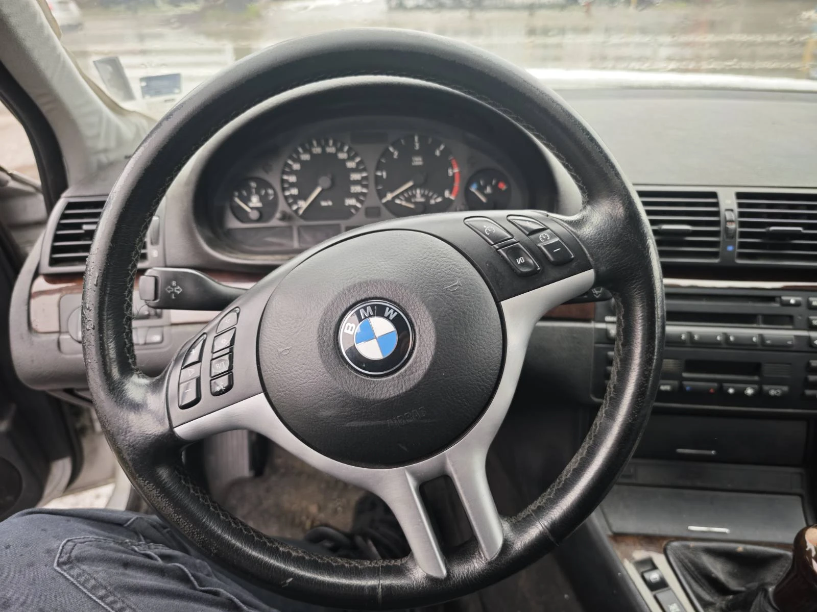 BMW 320  - изображение 7