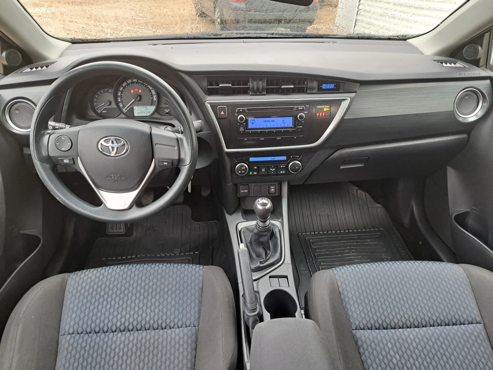 Toyota Auris 1.33i* 99к.с.* 6 скорости* Уникат* Като нова - изображение 8