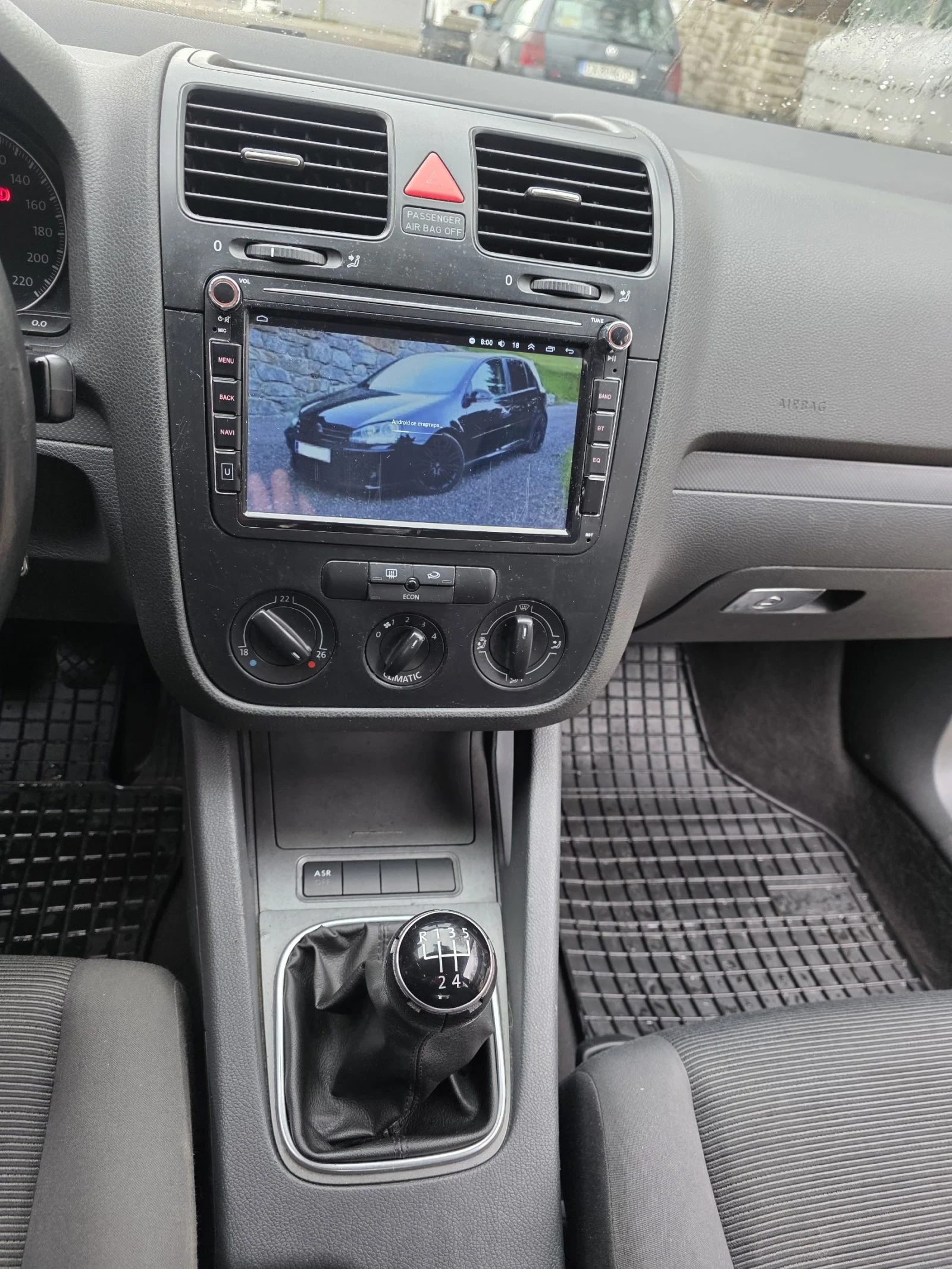 VW Golf 1.4 Бензин Климатик - изображение 9