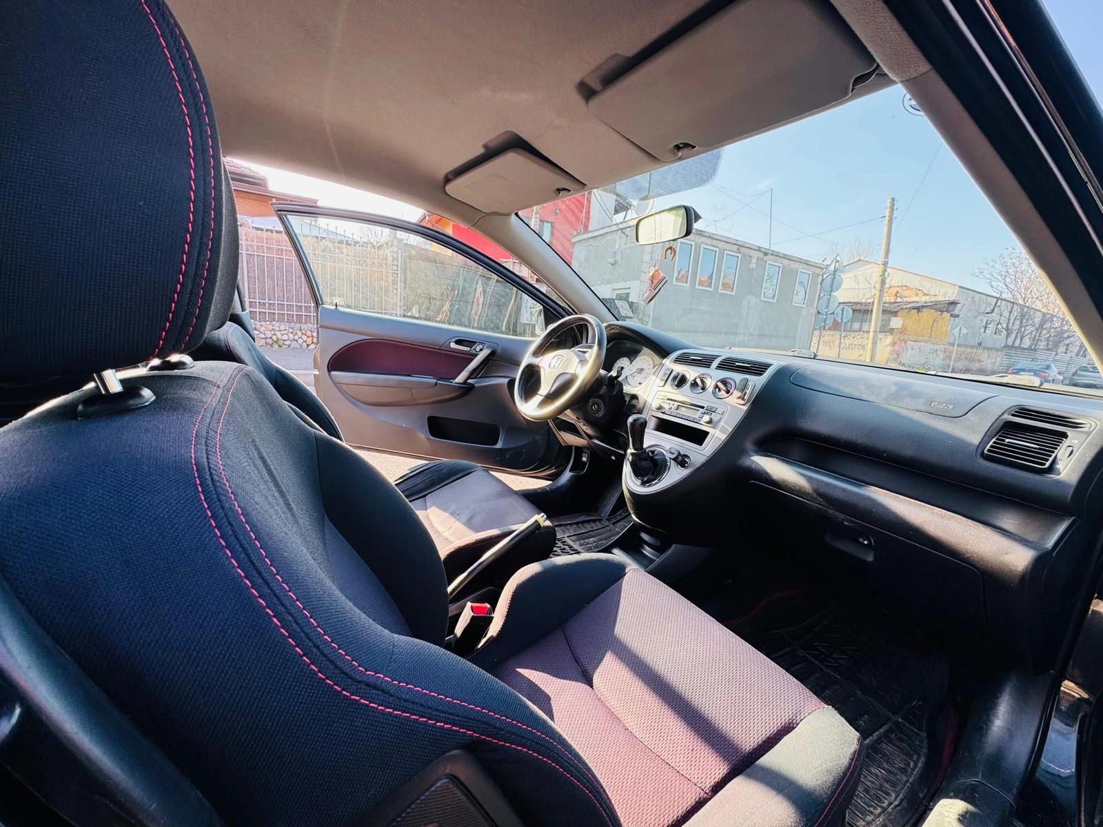 Honda Civic 1.4i LS, снимка 9 - Автомобили и джипове - 53990327