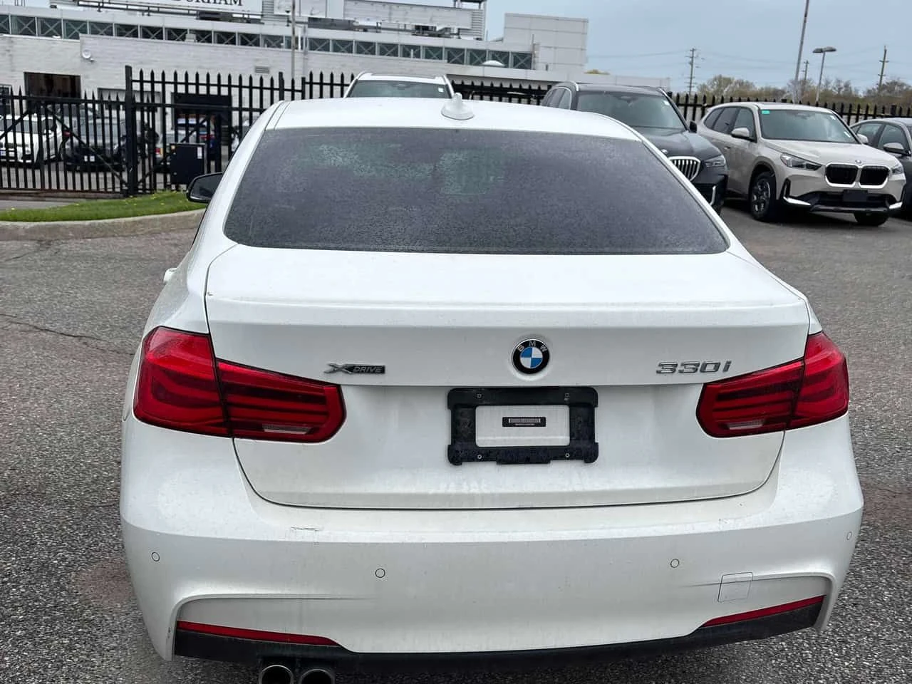 BMW 330 i xDrive/ПОДГРЕВИ/ШИБИДАХ/OT BMW, снимка 5 - Автомобили и джипове - 54445105