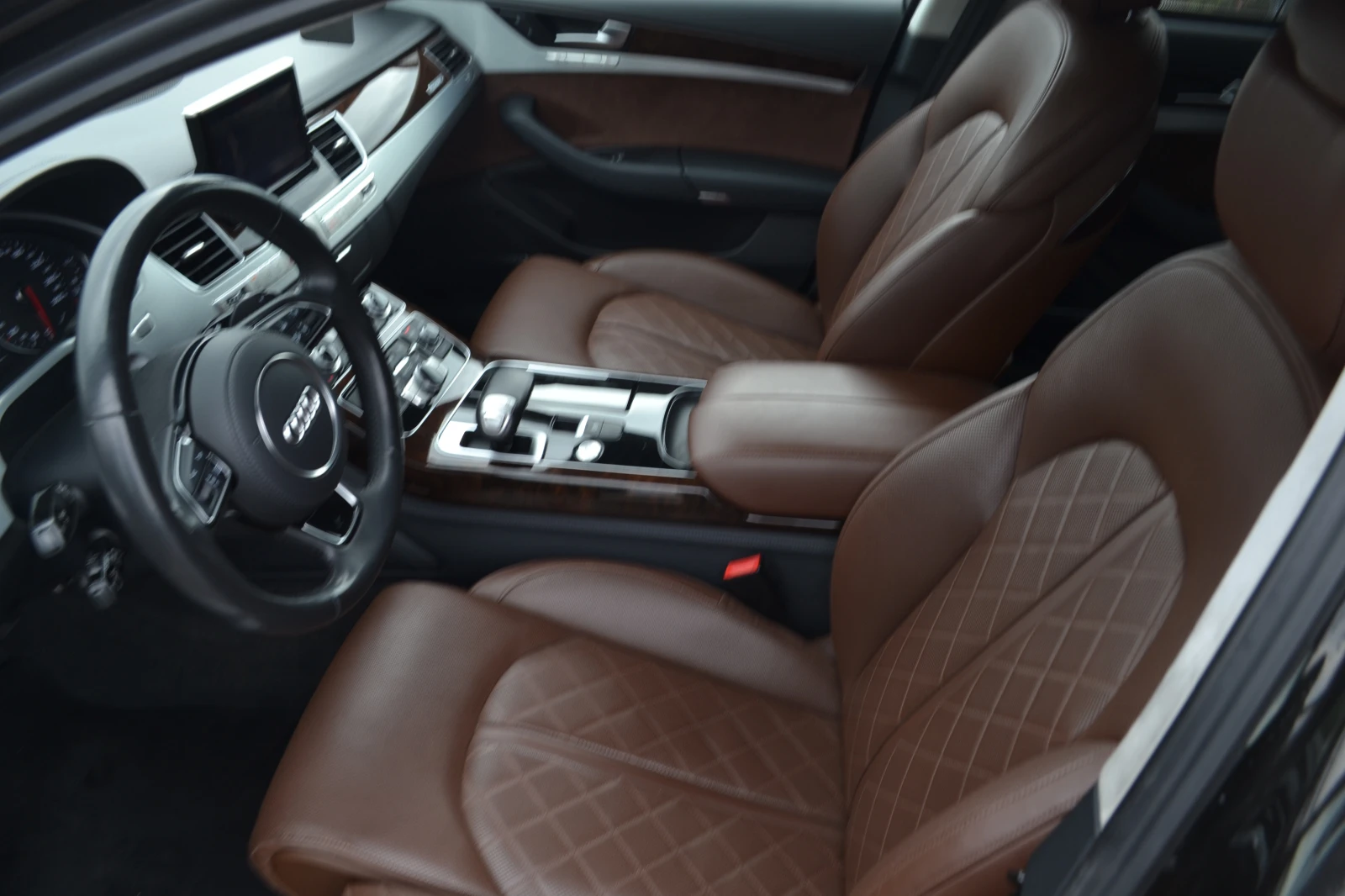 Audi A8 4.0TFSI-UNIKAT, снимка 11 - Автомобили и джипове - 54520703