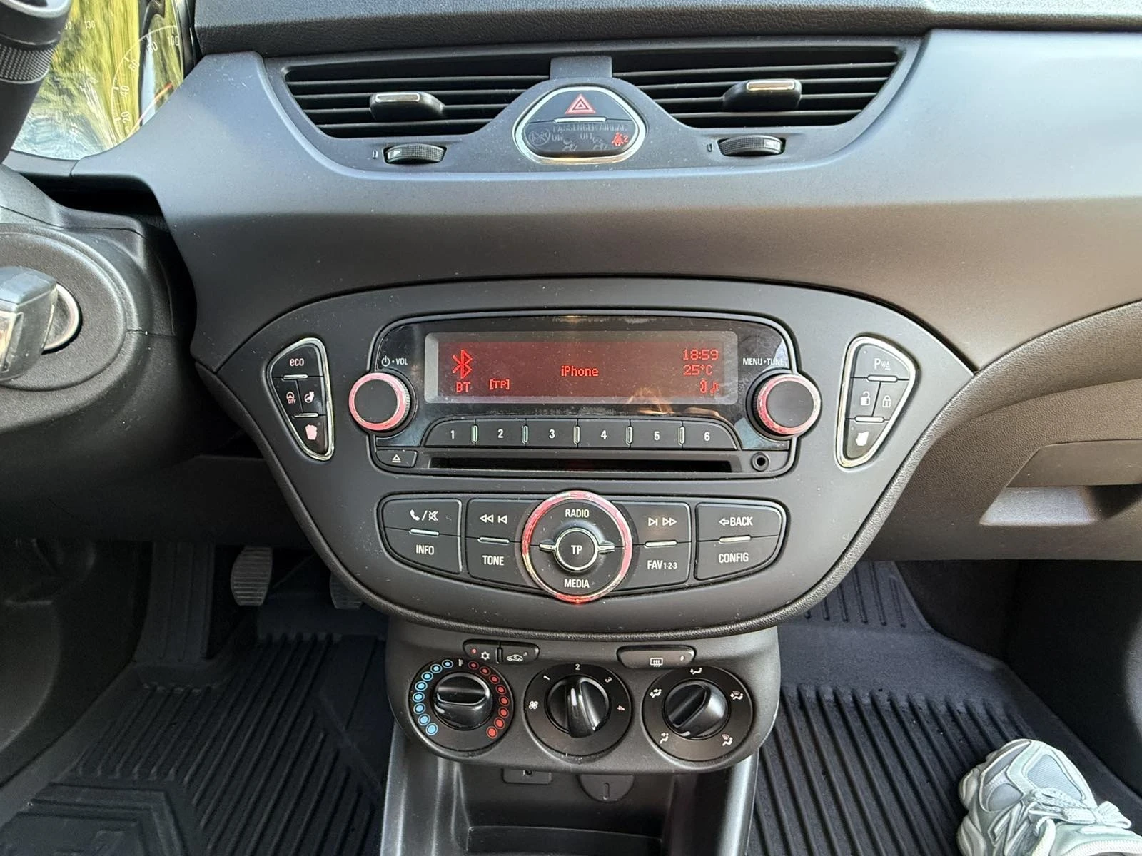 Opel Corsa 1.3 CDTI, снимка 9 - Автомобили и джипове - 54812152