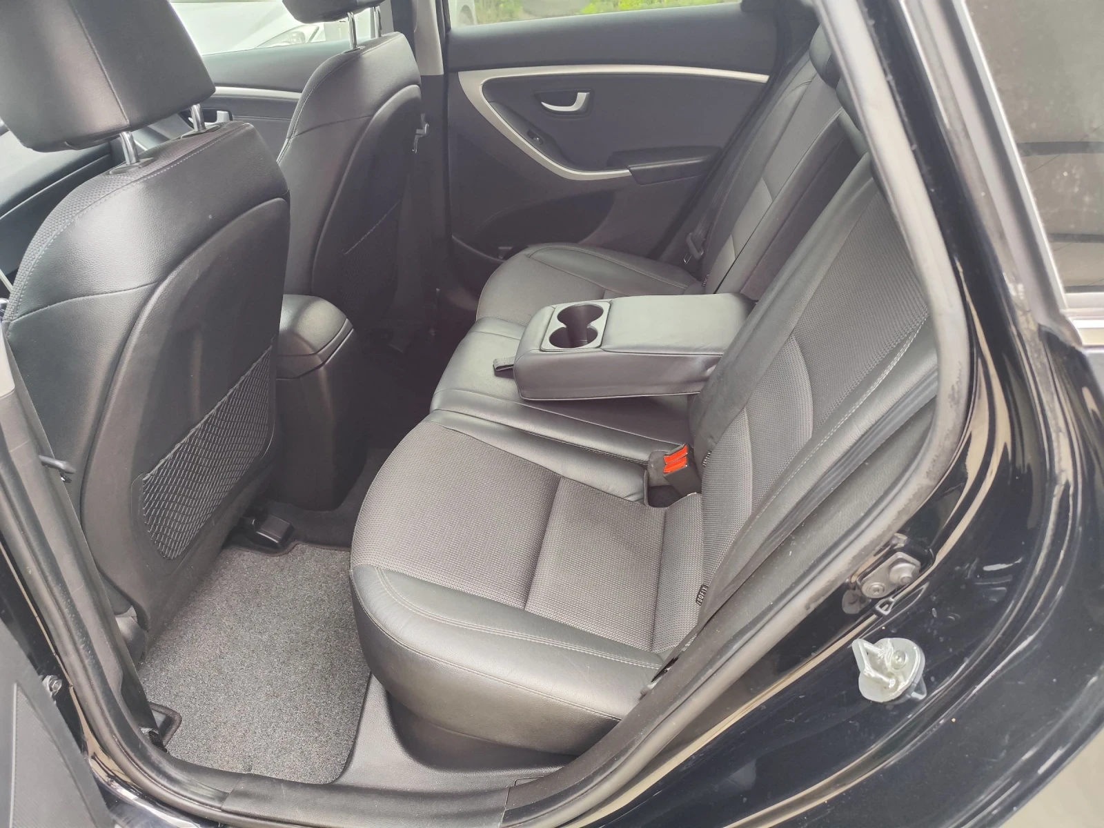 Hyundai I30 1.6 GDI Швейцария , снимка 9 - Автомобили и джипове - 54886748
