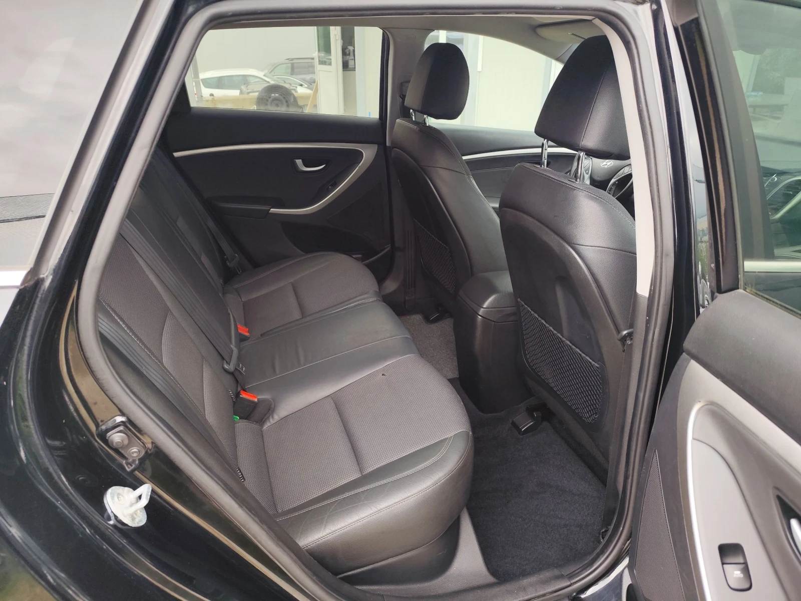 Hyundai I30 1.6 GDI Швейцария , снимка 14 - Автомобили и джипове - 54886748