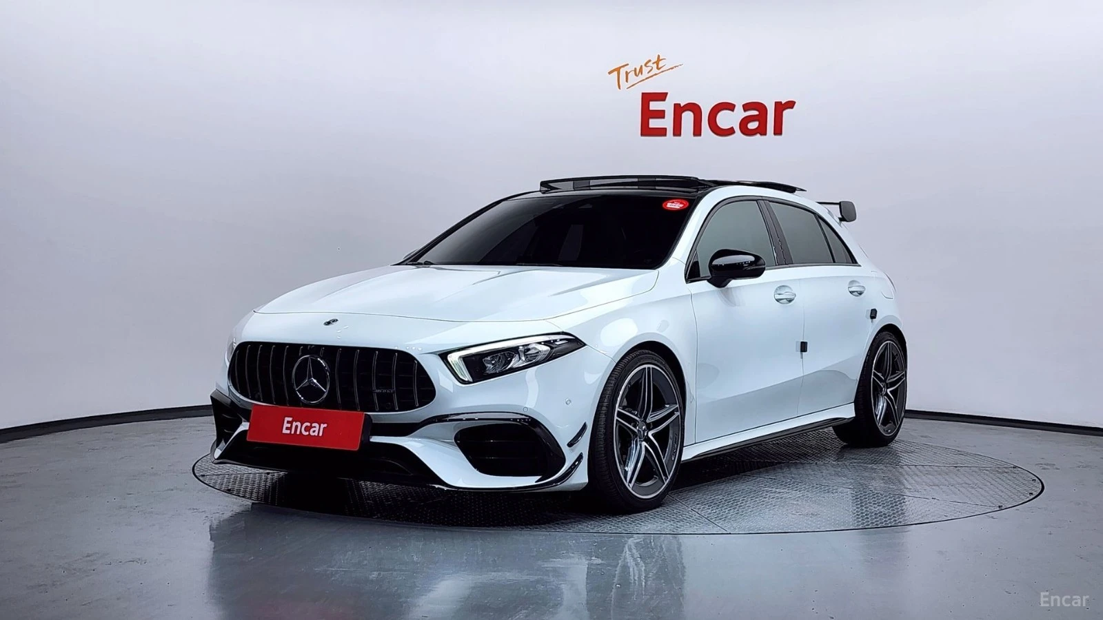 Mercedes-Benz A45 AMG 4MATIC+ * КОЖА* ПОДГРЕВ* ПАНОРАМА* HEAD-UP* КАМЕРА