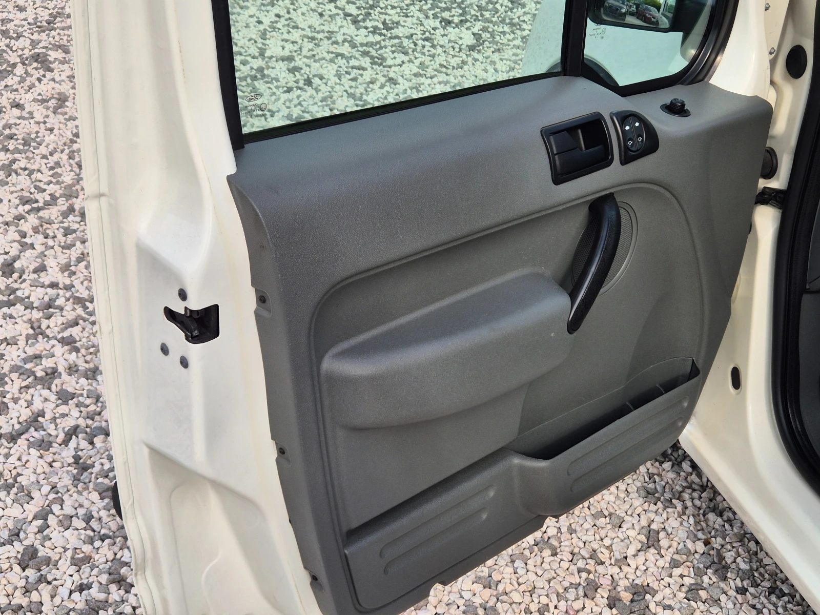 Ford Tourneo Connect * 1.8-TDI-90k.c* KLIMA*  | Mobile.bg � ����������� 15