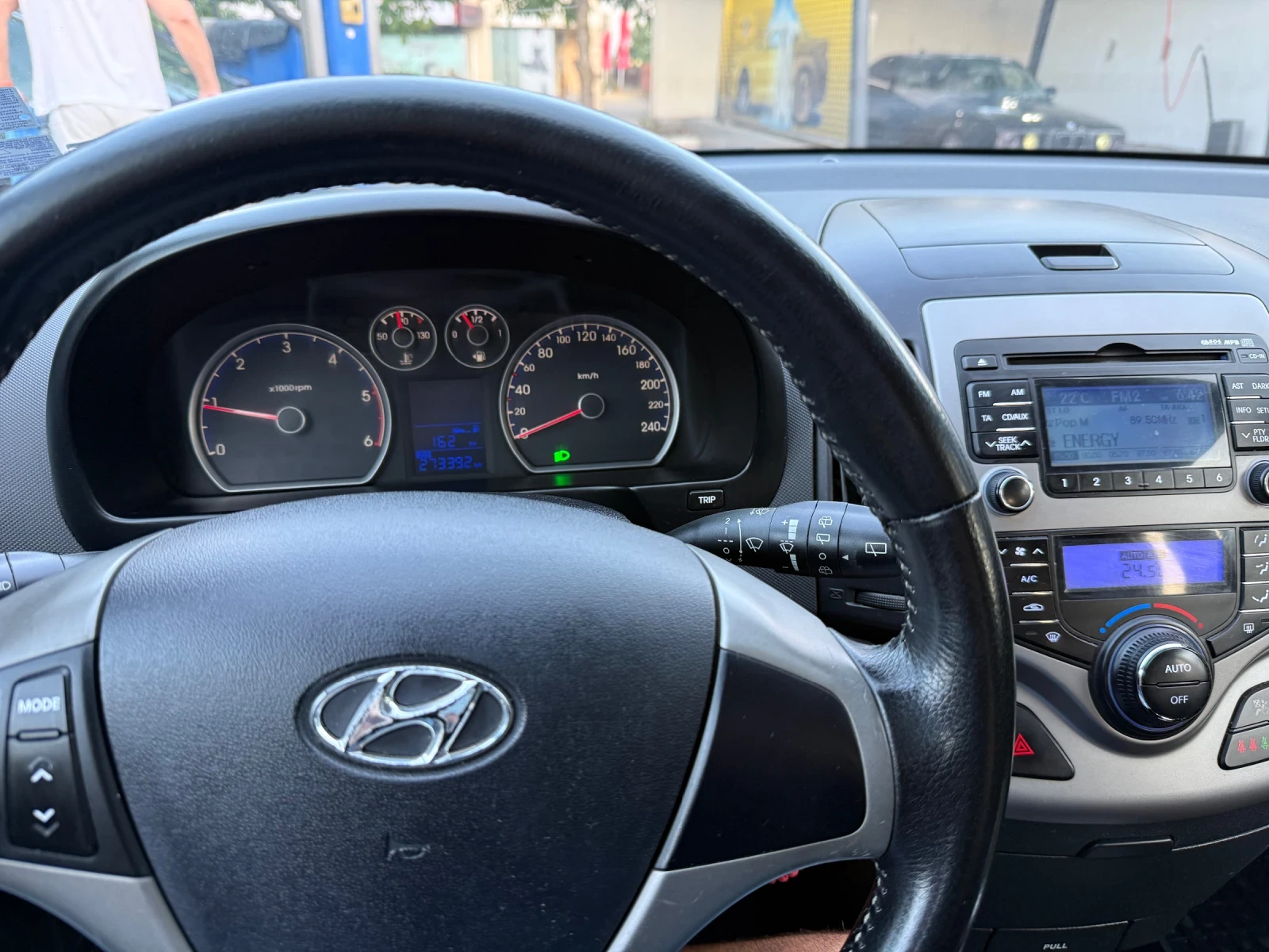 Hyundai I30 1.6 CRDI, снимка 9 - Автомобили и джипове - 55805254
