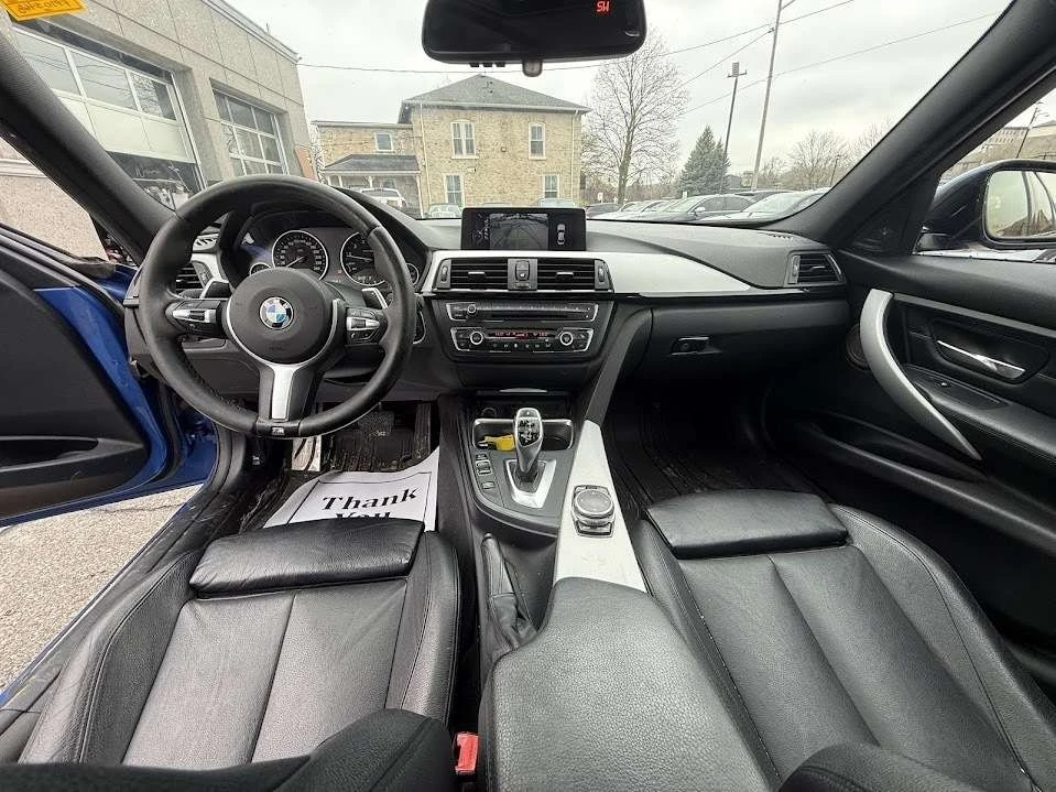 BMW 335 335i xDrive Estoril Blue / Harman Kardon / , снимка 11 - Автомобили и джипове - 55838320