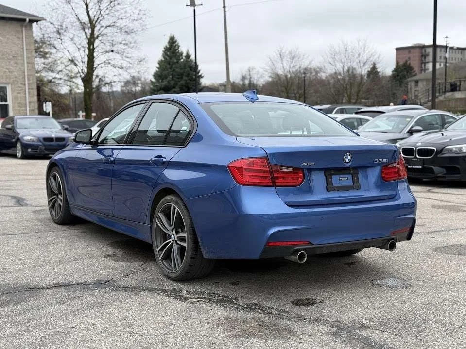 BMW 335 335i xDrive Estoril Blue / Harman Kardon / , снимка 5 - Автомобили и джипове - 55838320