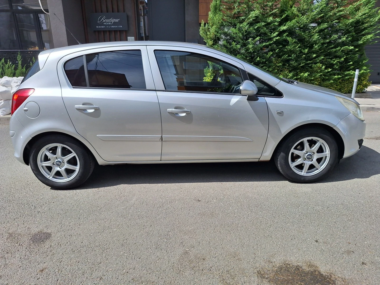 Opel Corsa 1.2 Газов инжекцион , снимка 3 - Автомобили и джипове - 55875373