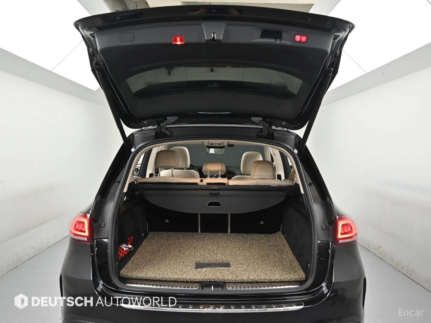 Mercedes-Benz GLE 450 AMG Line| AIR| DISTRO| ОБДУХ| 360| HUD| 3 AC| , снимка 5 - Автомобили и джипове - 56136143