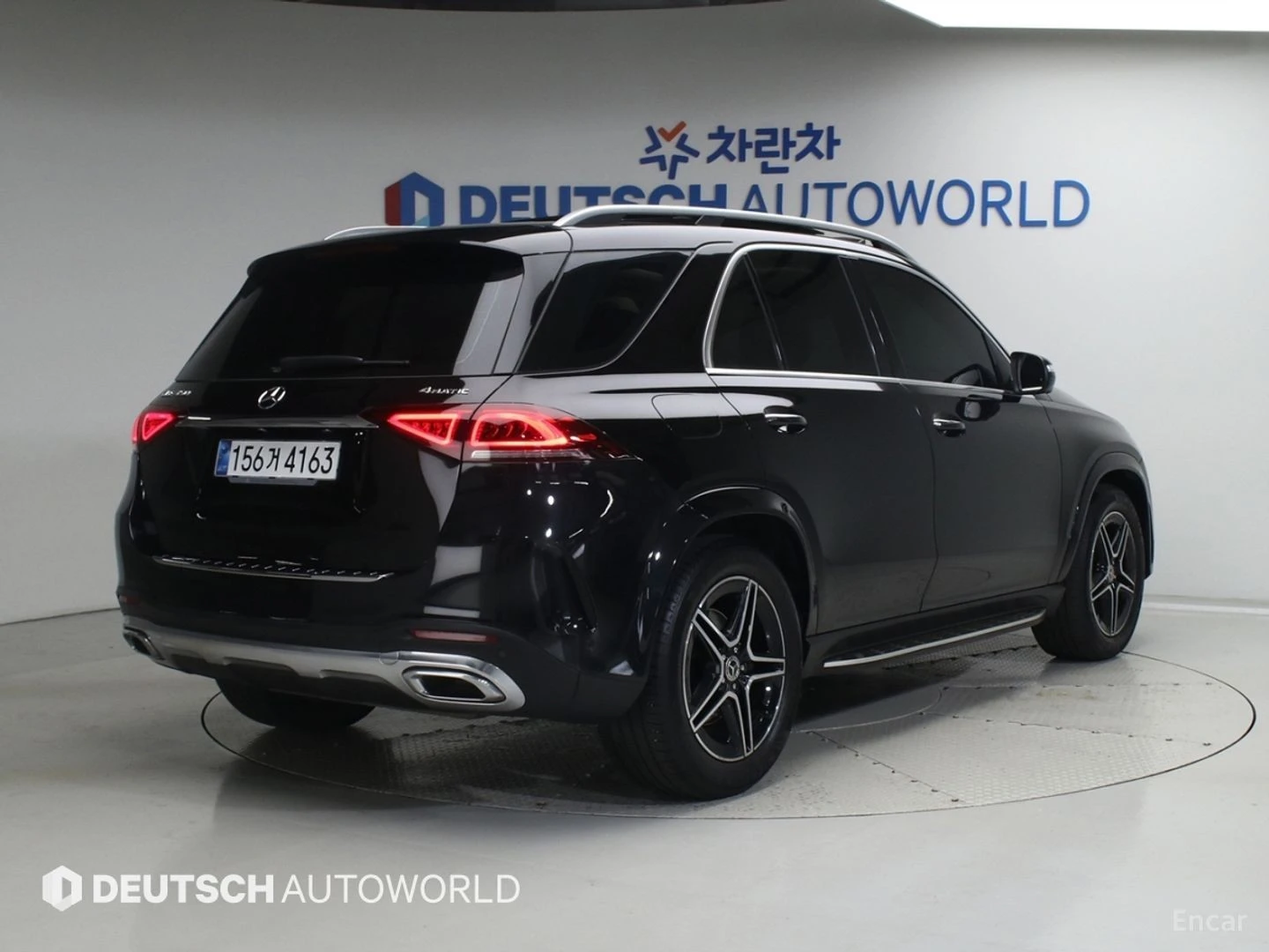 Mercedes-Benz GLE 450 AMG Line| AIR| DISTRO| ОБДУХ| 360| HUD| 3 AC| , снимка 3 - Автомобили и джипове - 56136143