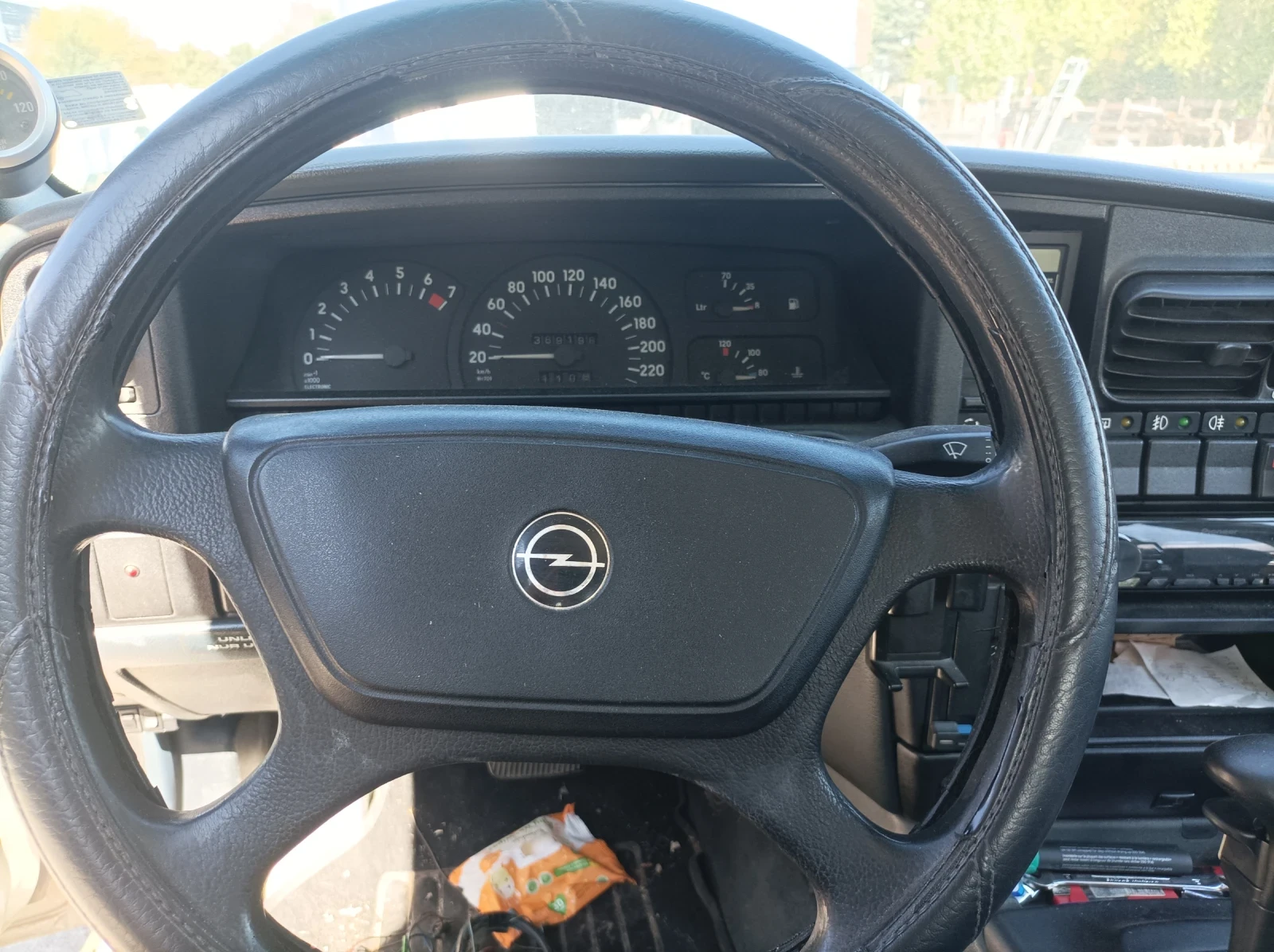 Opel Omega, снимка 6 - Автомобили и джипове - 56201060