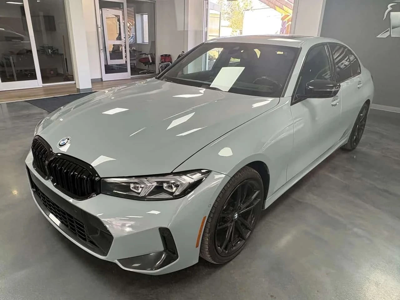 BMW 330, снимка 2 - Автомобили и джипове - 56684570