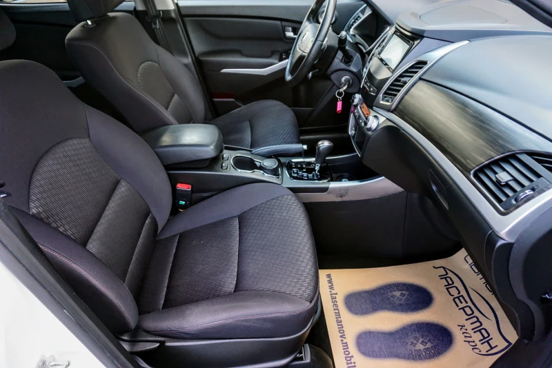 SsangYong Korando, снимка 12 - Автомобили и джипове - 48881462