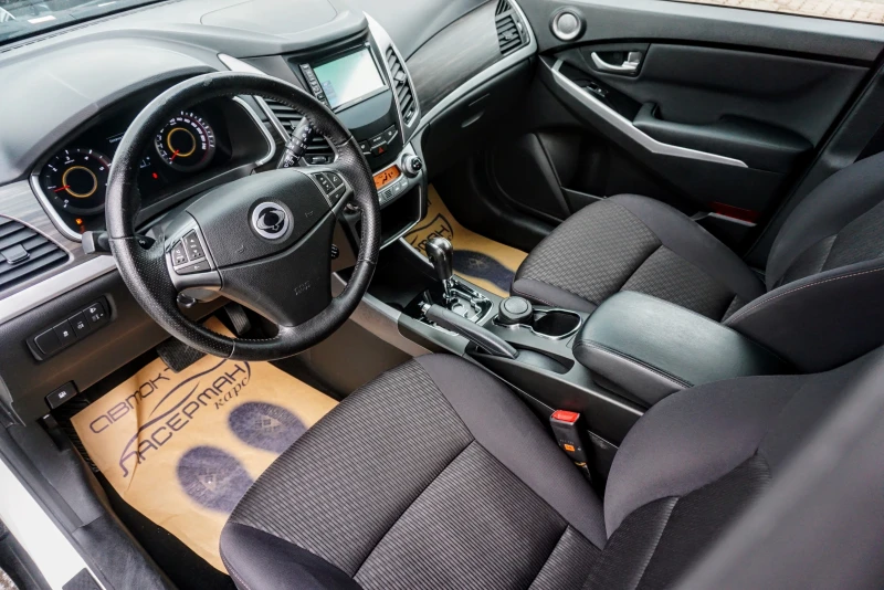 SsangYong Korando, снимка 8 - Автомобили и джипове - 48881462