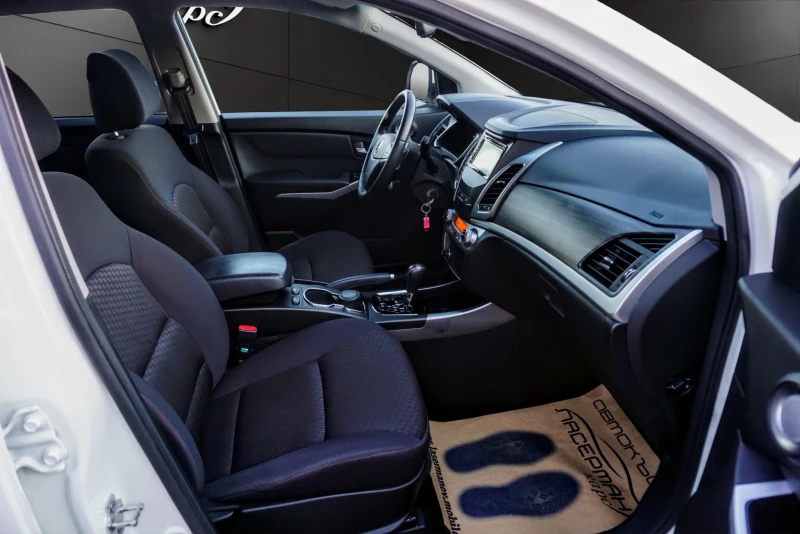 SsangYong Korando, снимка 12 - Автомобили и джипове - 48881462