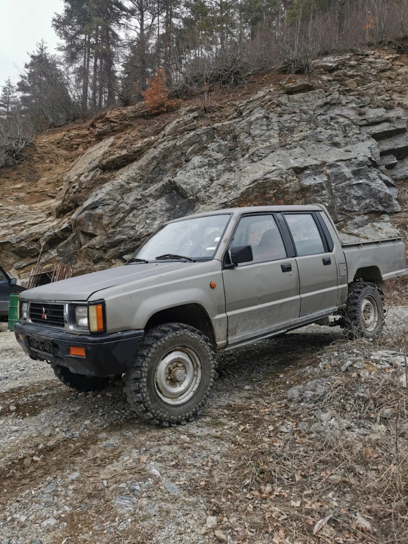 Mitsubishi L200 2.5TD, снимка 2 - Автомобили и джипове - 49257872