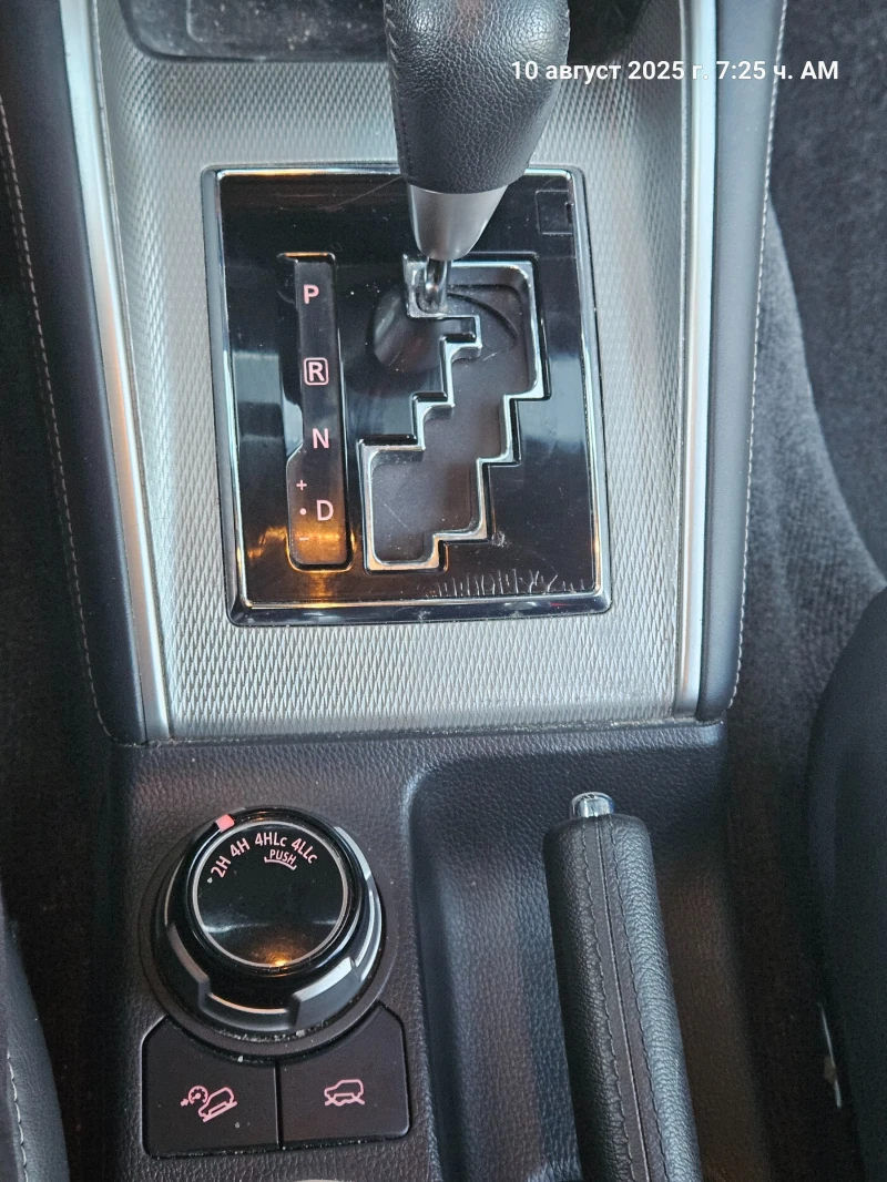 Mitsubishi L200, снимка 12 - Автомобили и джипове - 52411491