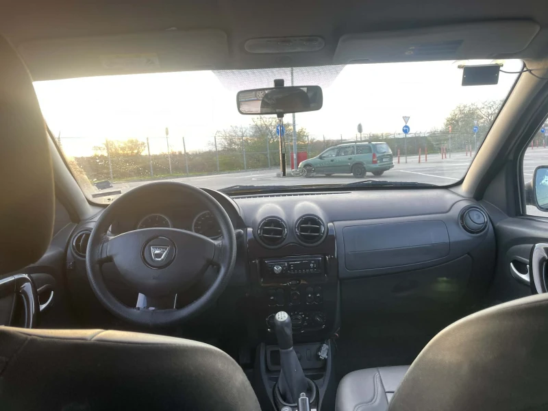 Dacia Duster, снимка 4 - Автомобили и джипове - 52541676