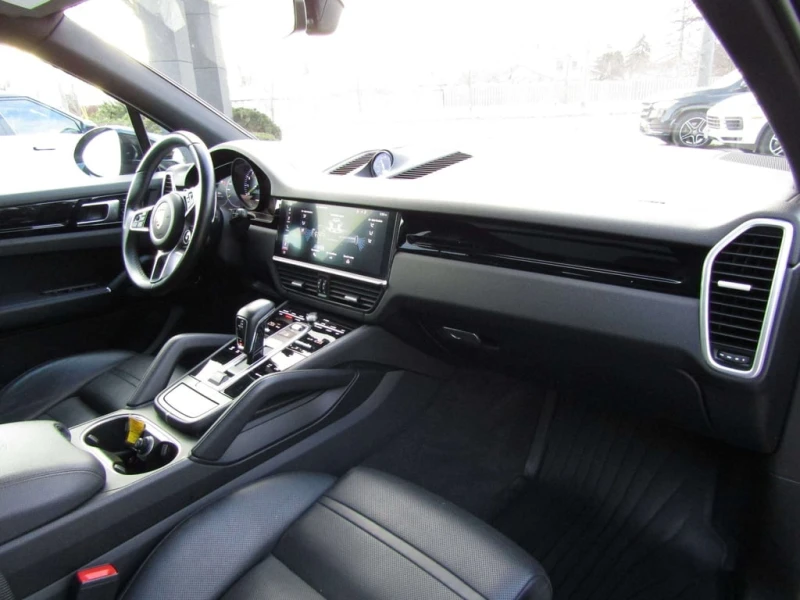 Porsche Cayenne S E Hybrid  CARFAX, снимка 12 - Автомобили и джипове - 53178592