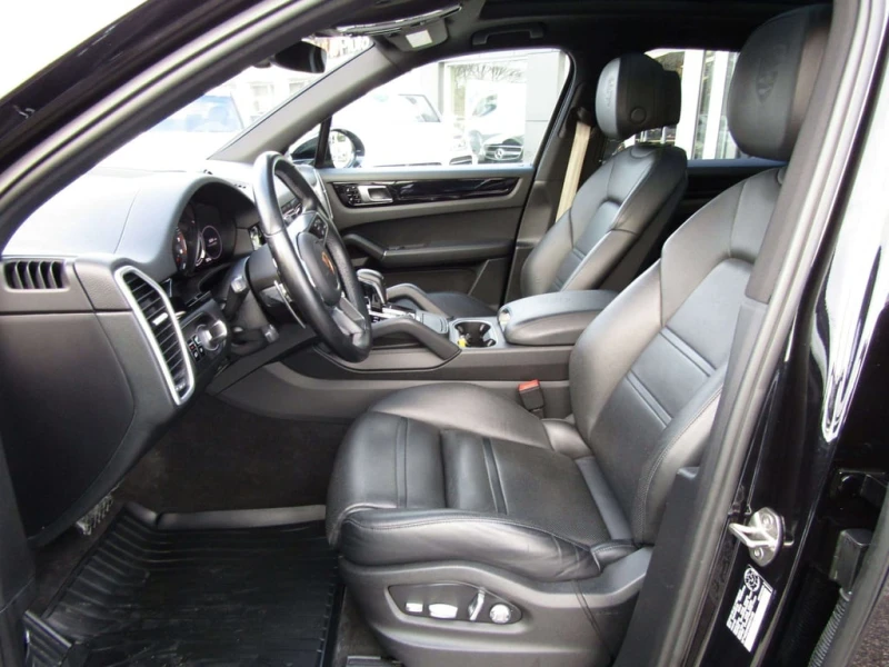 Porsche Cayenne S E Hybrid  CARFAX, снимка 14 - Автомобили и джипове - 53178592