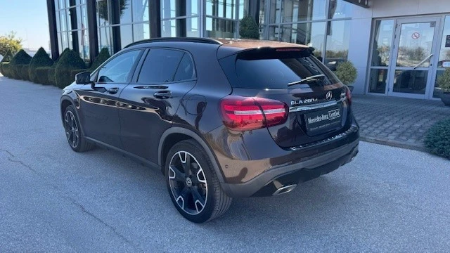 Mercedes-Benz GLA 220 d 4MATIC, снимка 7 - Автомобили и джипове - 47415503