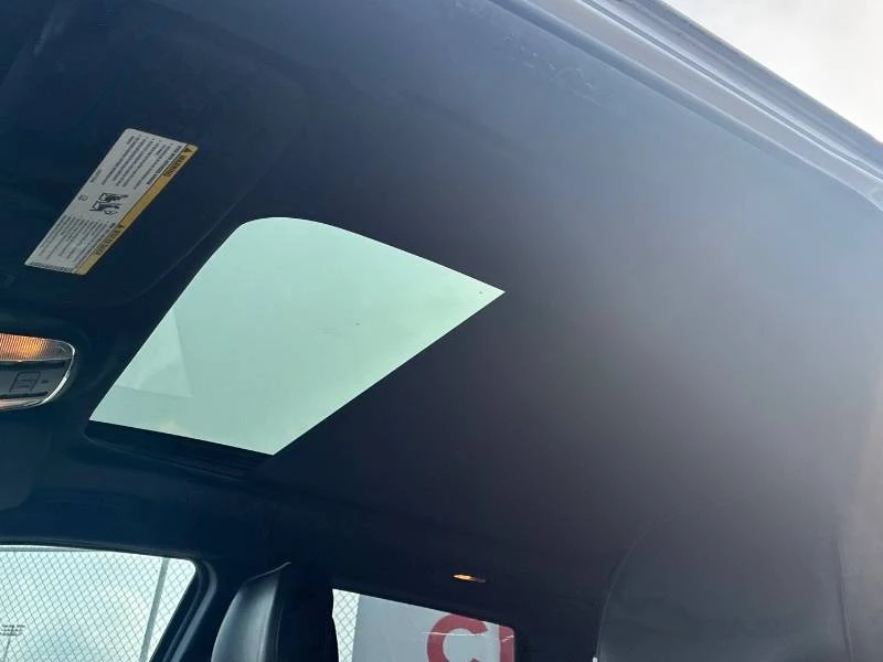 Jeep Grand cherokee * Overland * ДИСТРОНИК * КОМПЛЕКТ ГУМИ * CARFAX, снимка 13 - Автомобили и джипове - 55842539