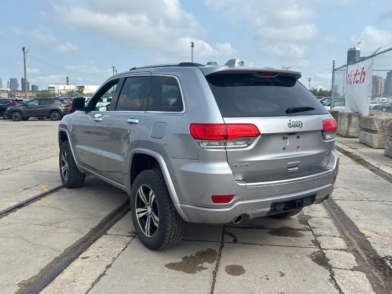 Jeep Grand cherokee * Overland * ДИСТРОНИК * КОМПЛЕКТ ГУМИ * CARFAX, снимка 5 - Автомобили и джипове - 55842539