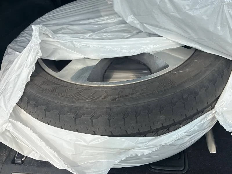 Jeep Grand cherokee * Overland * ДИСТРОНИК * КОМПЛЕКТ ГУМИ * CARFAX, снимка 15 - Автомобили и джипове - 55842539