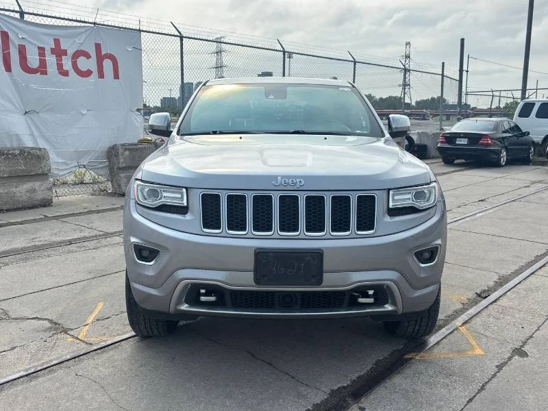 Jeep Grand cherokee * Overland * ДИСТРОНИК * КОМПЛЕКТ ГУМИ * CARFAX, снимка 2 - Автомобили и джипове - 55842539