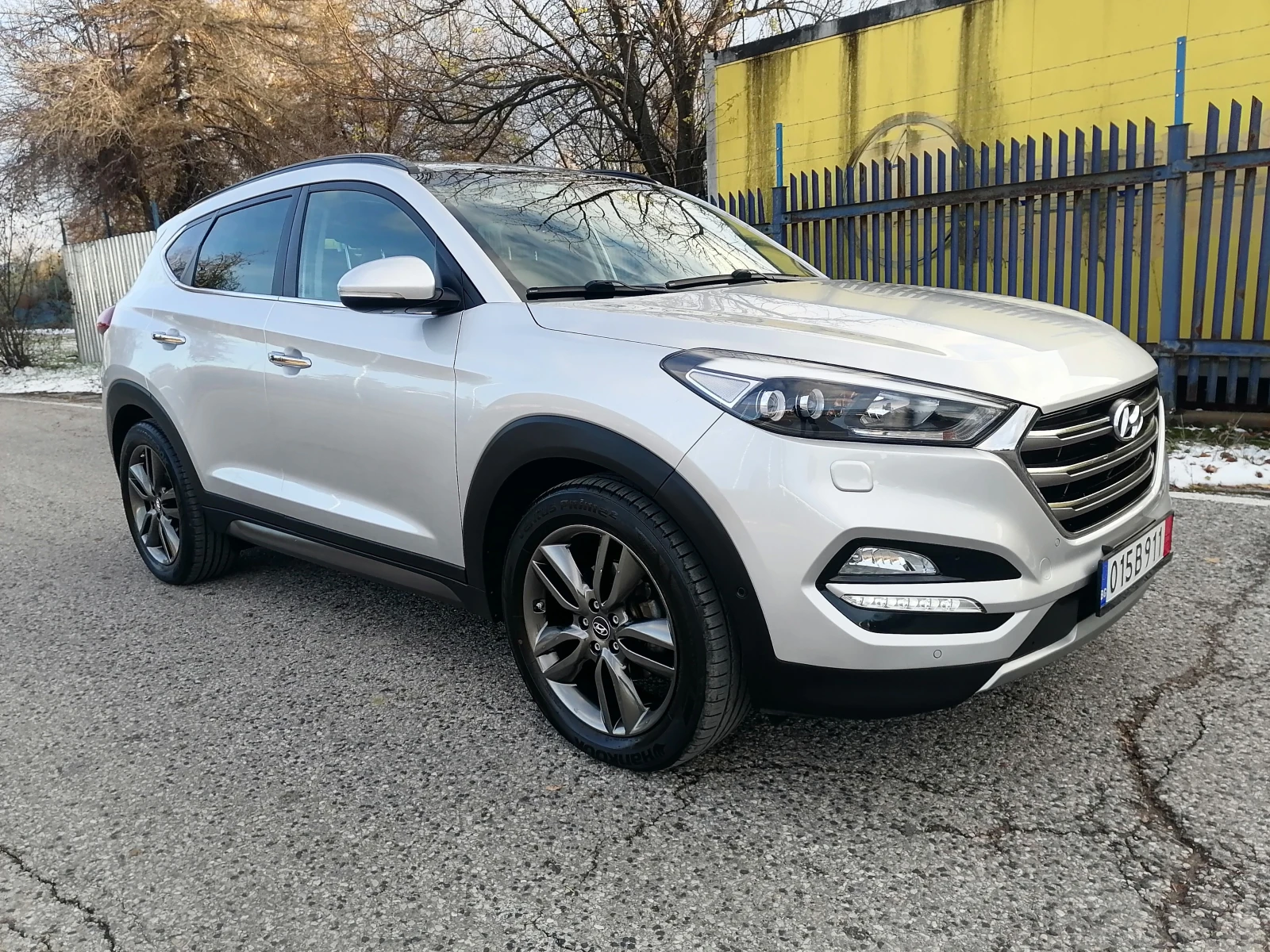 Hyundai Tucson 2.0CRDI 4x4 PREMIUM - изображение 7