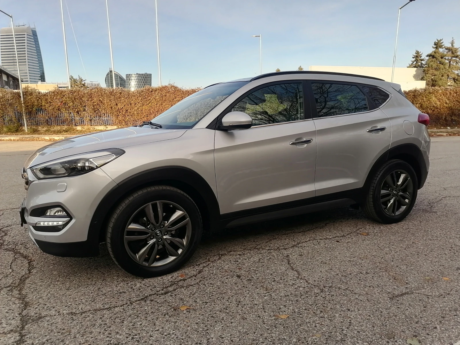 Hyundai Tucson 2.0CRDI 4x4 PREMIUM - изображение 3