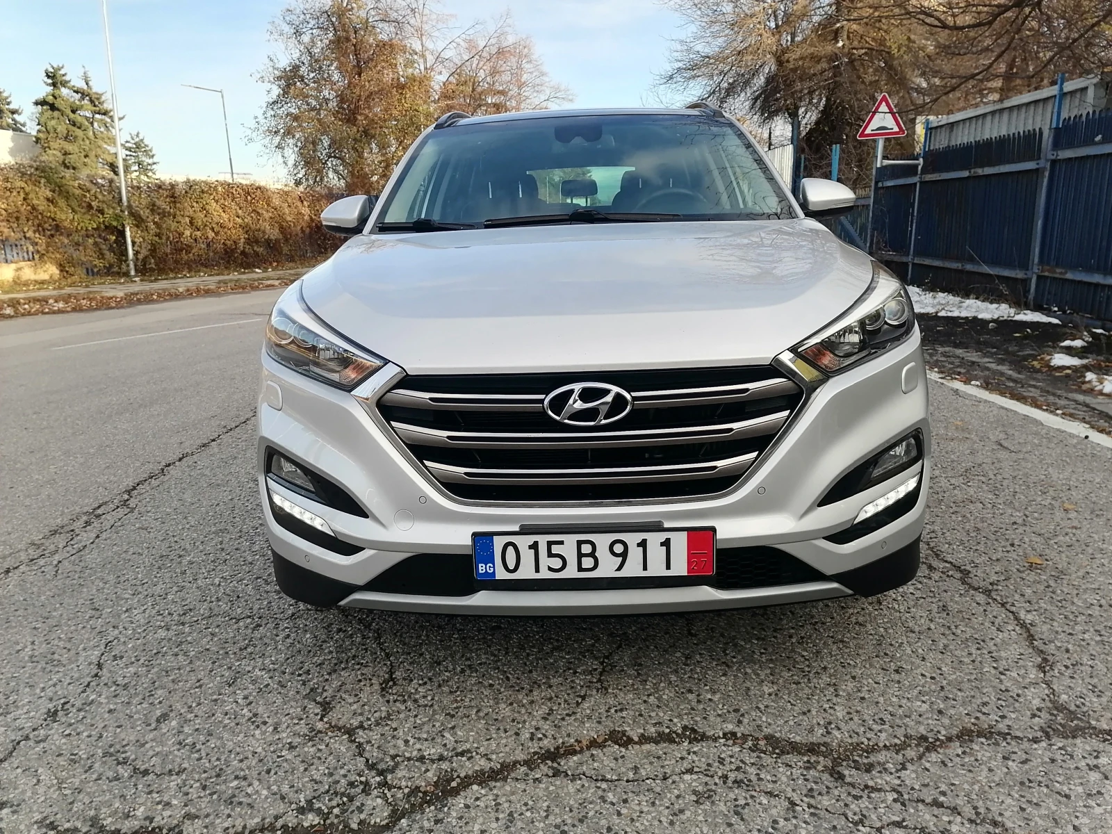 Hyundai Tucson 2.0CRDI 4x4 PREMIUM - изображение 8