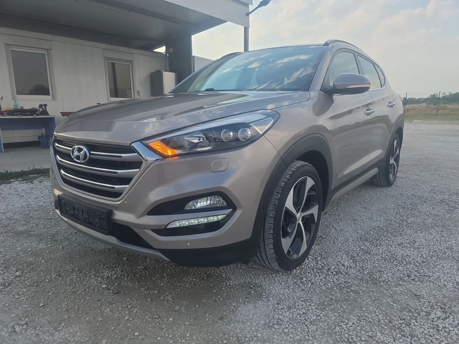 Hyundai Tucson 1.7 CRDI, Be, Tecno 141, Avtomat, Navi, Panorama - изображение 4