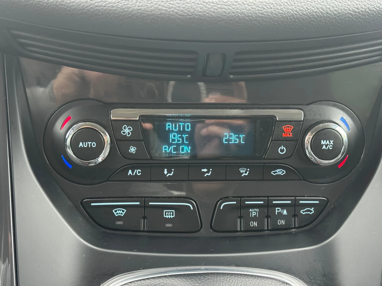 Ford Kuga 2.0/44/TITANIUM  | Mobile.bg   13