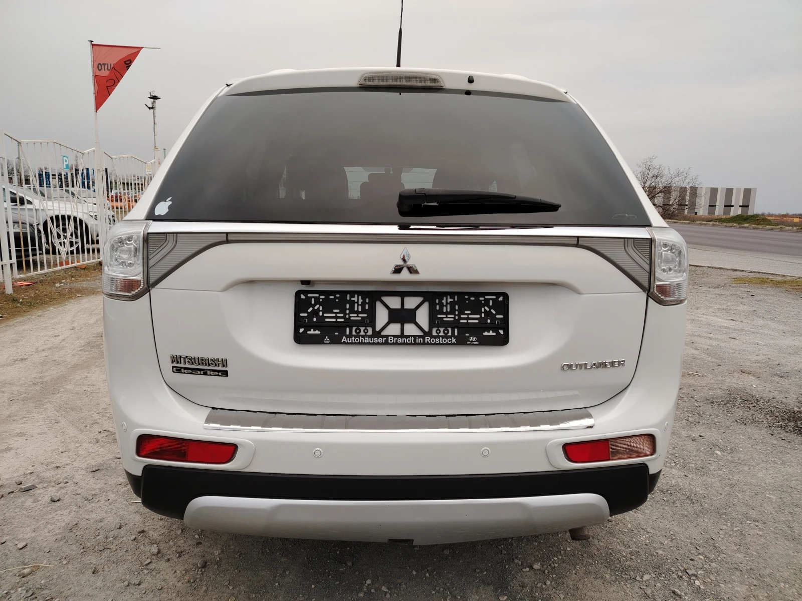 Mitsubishi Outlander 2.0i -150 КС АВТОМАТИК 4х4 КОЖА, НАВИ, снимка 6 - Автомобили и джипове - 53891024