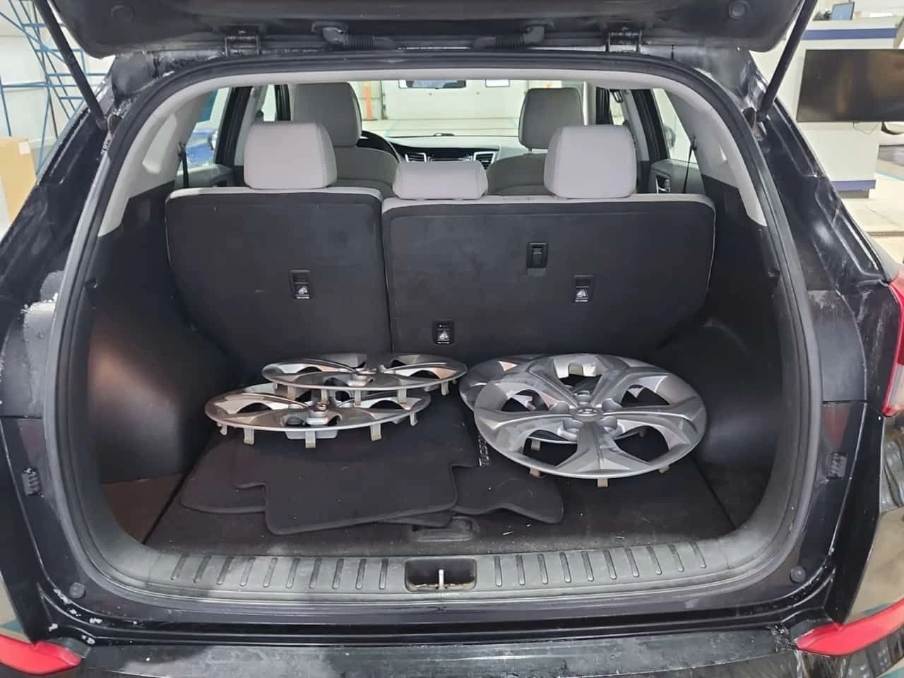 Hyundai Tucson * SE  * 2 ����� * �������� * CARFAX | Mobile.bg � ����������� 13