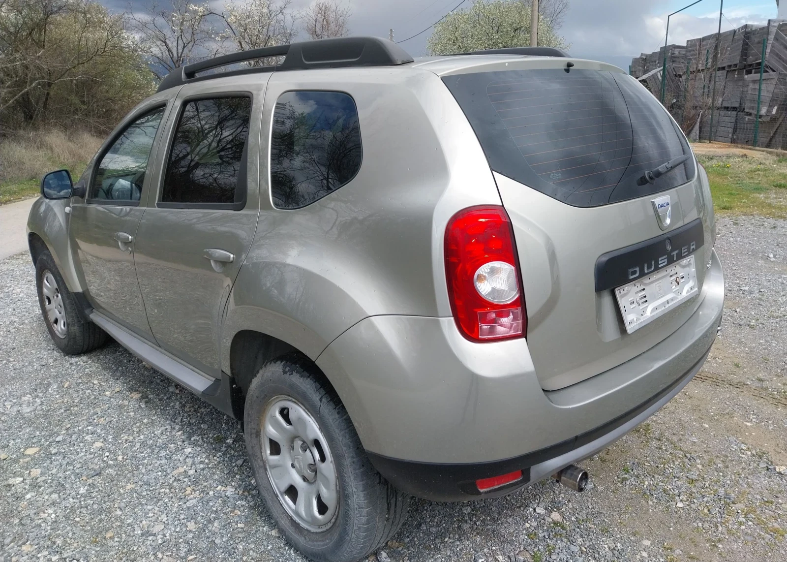 Dacia Duster 1.5DCI, снимка 6 - Автомобили и джипове - 54103876