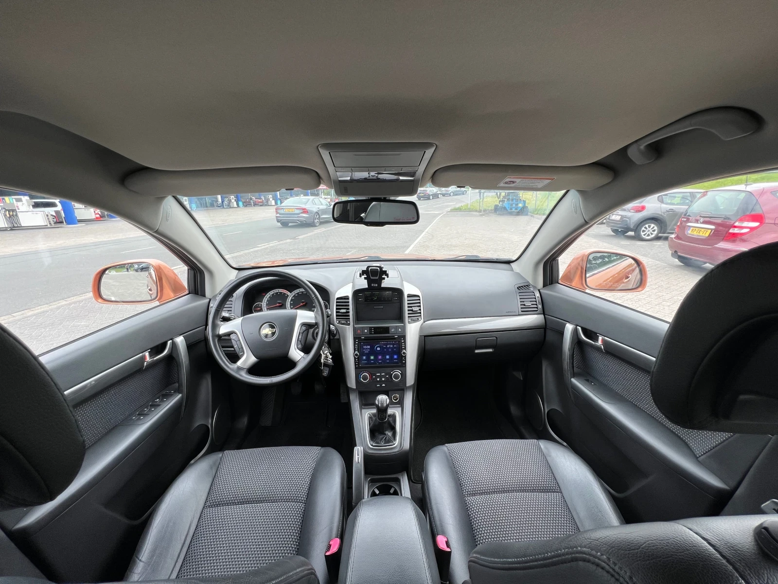 Chevrolet Captiva 2.4* 4x4* Газ* Кожа* Блутут Нави* Камера* Холандия, снимка 15 - Автомобили и джипове - 54816624