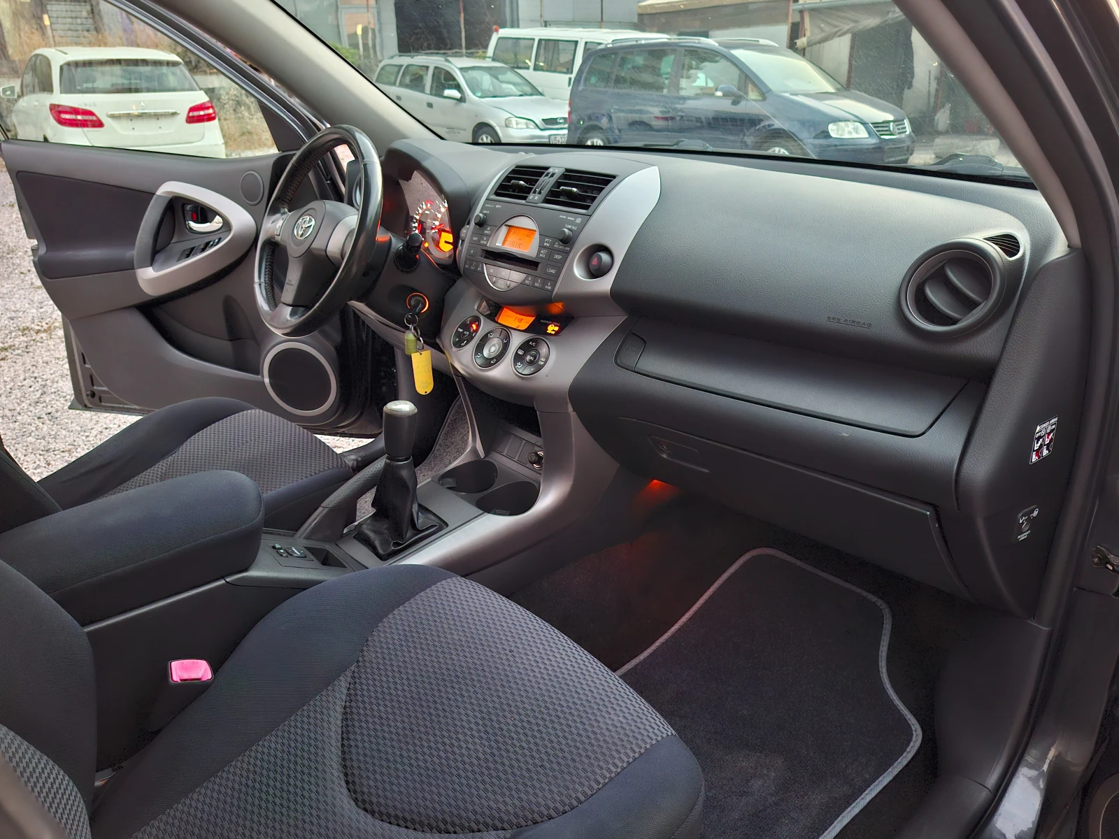 Toyota Rav4 2.0I 4x4 152ks, снимка 12 - Автомобили и джипове - 55568948