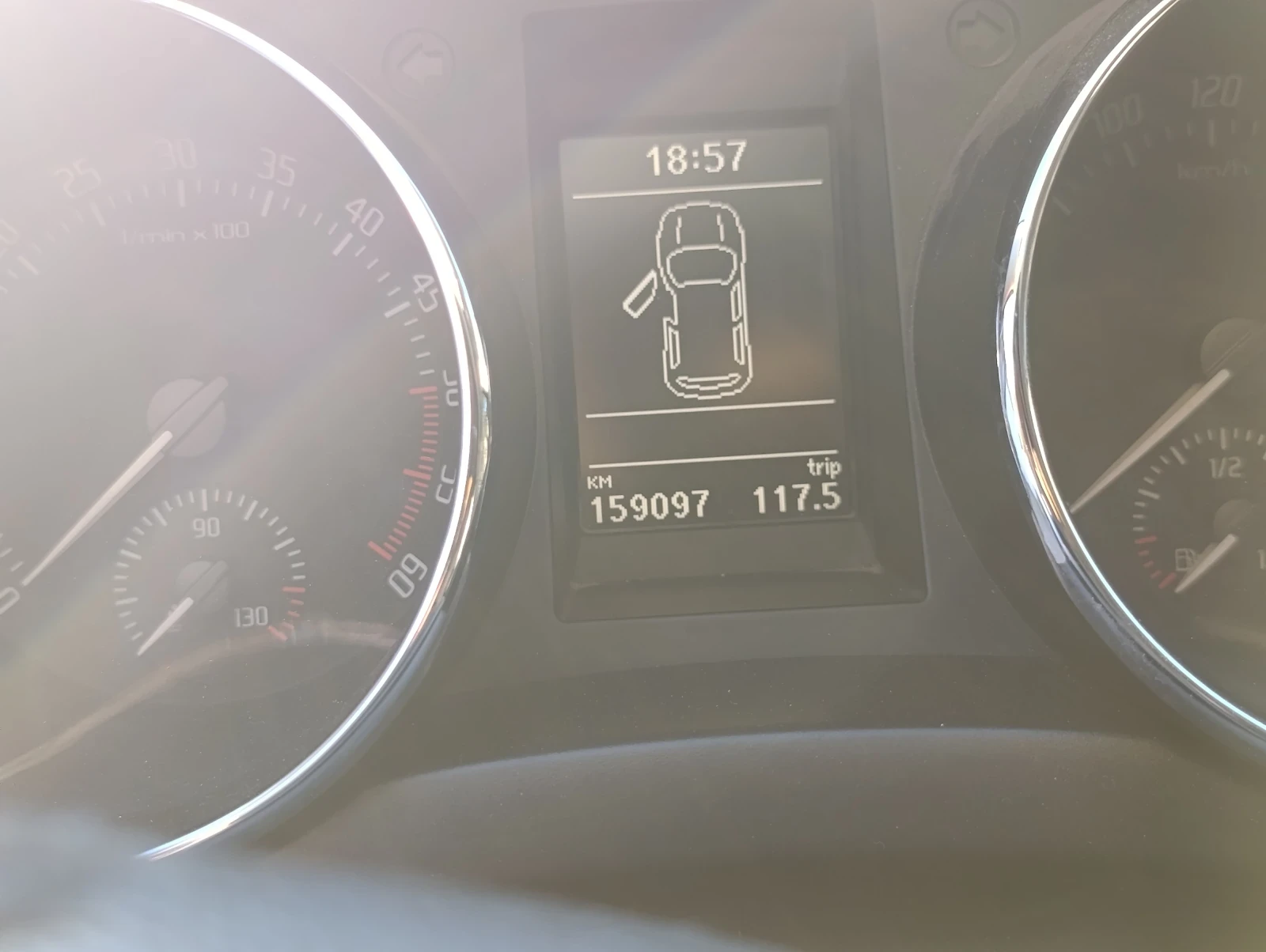 Skoda Yeti, снимка 5 - Автомобили и джипове - 56517318