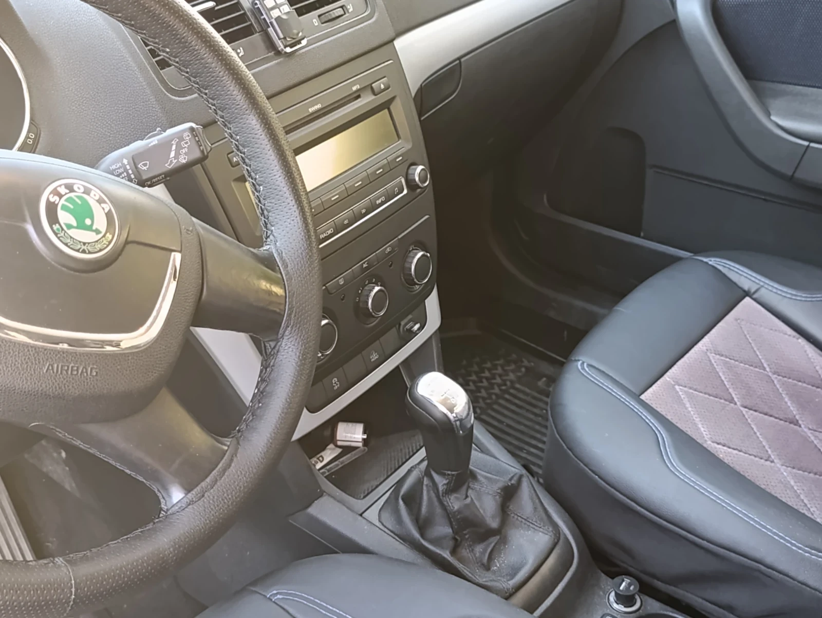 Skoda Yeti, снимка 4 - Автомобили и джипове - 56517318